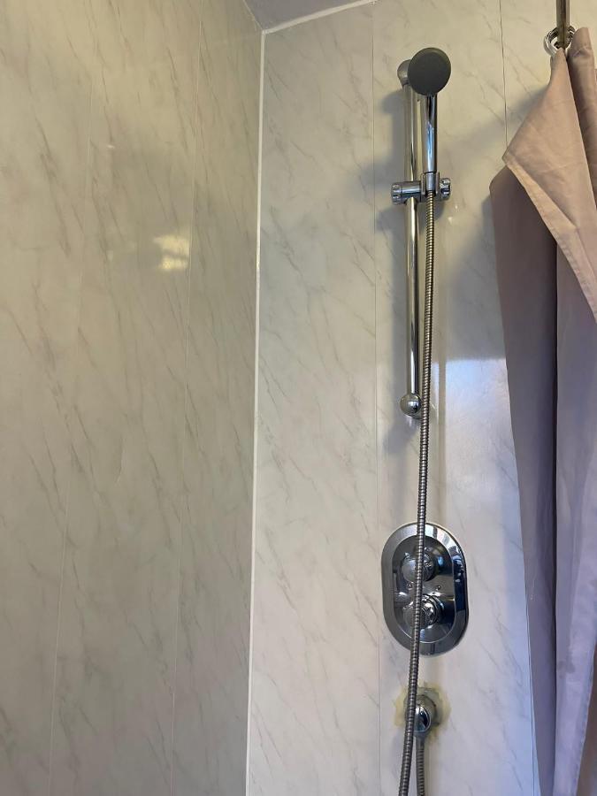 Apartamento Beautiful Private In Willesden *