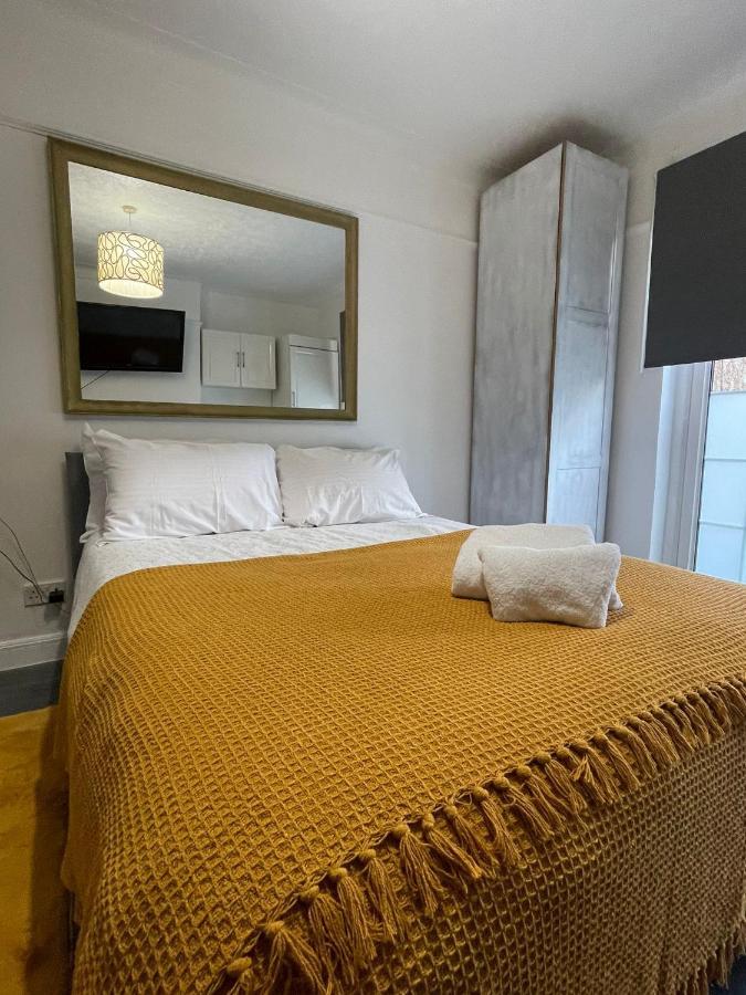 Apartment Beautiful Private In Willesden *
