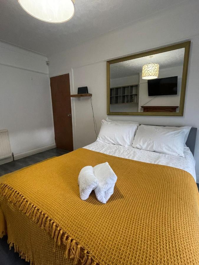 Beautiful Private In Willesden * Londres
