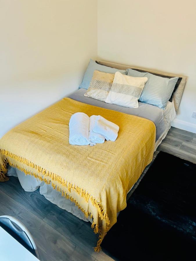 Beautiful Private In Willesden * London