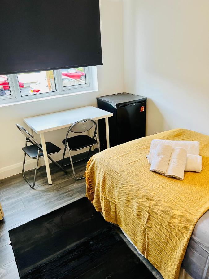 Beautiful Private In Willesden Apartment London